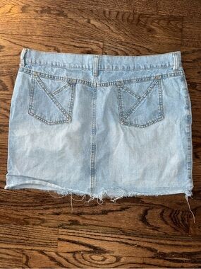 Y2K Vintage Old Navy Tulip Pocket Denim Mini Skirt Light Wash 16 High Rise Jean